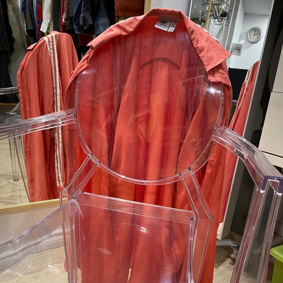 ADIDAS «silk like» blouse Woman, M (fits very large). Corail colour. Superbe! - Picture 6 of 16